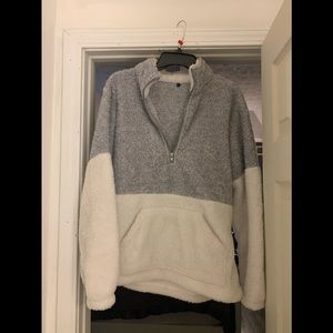 Two toned  fleece pullover